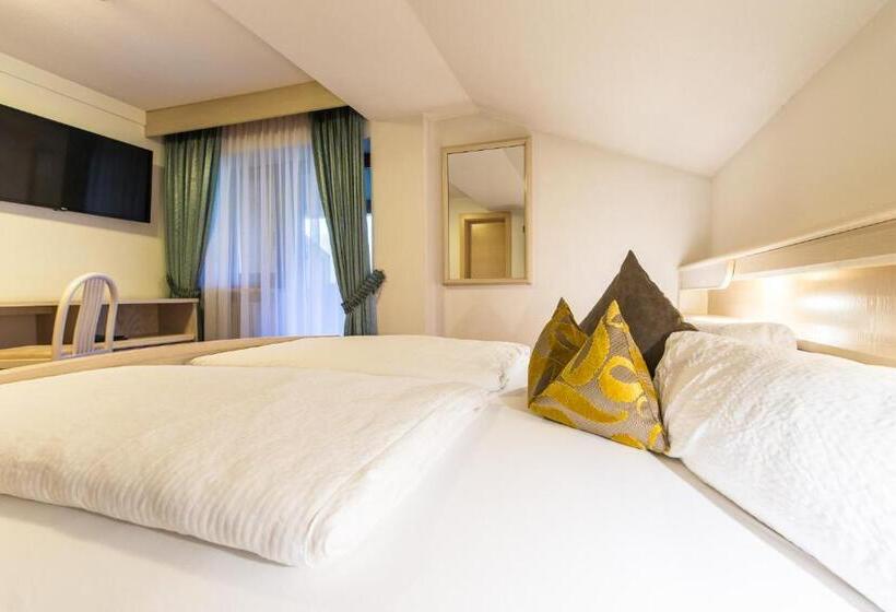 ホテル Sigmunderhof