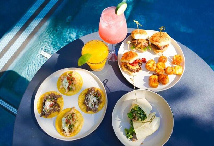 فندق Wimberley Inn & Bar