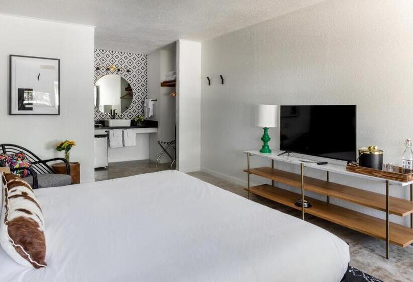 فندق Wimberley Inn & Bar