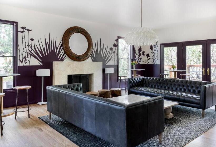 فندق Wimberley Inn & Bar