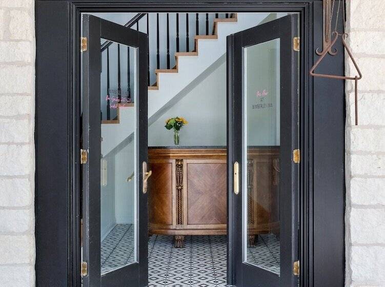 فندق Wimberley Inn & Bar