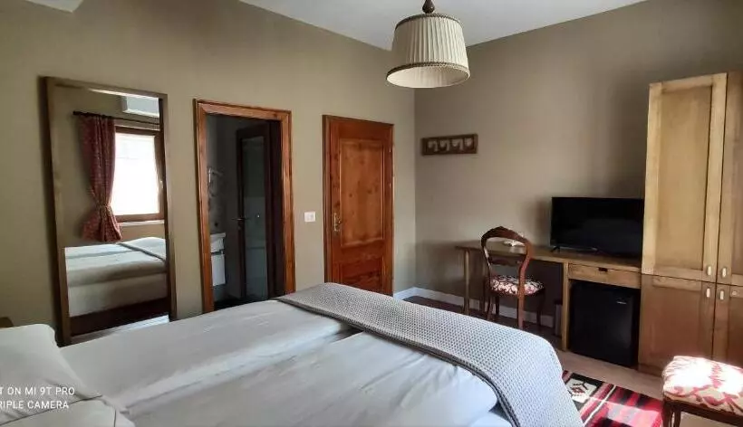 Majatalo Guesthouse Tershana