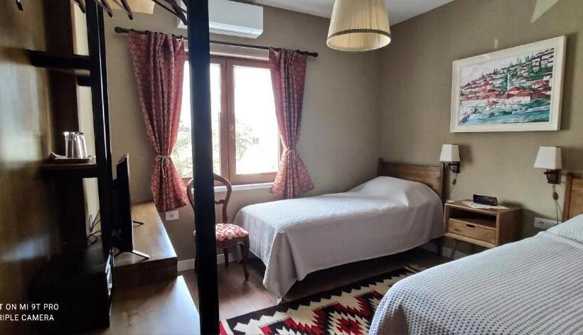 ペンション Guesthouse Tershana