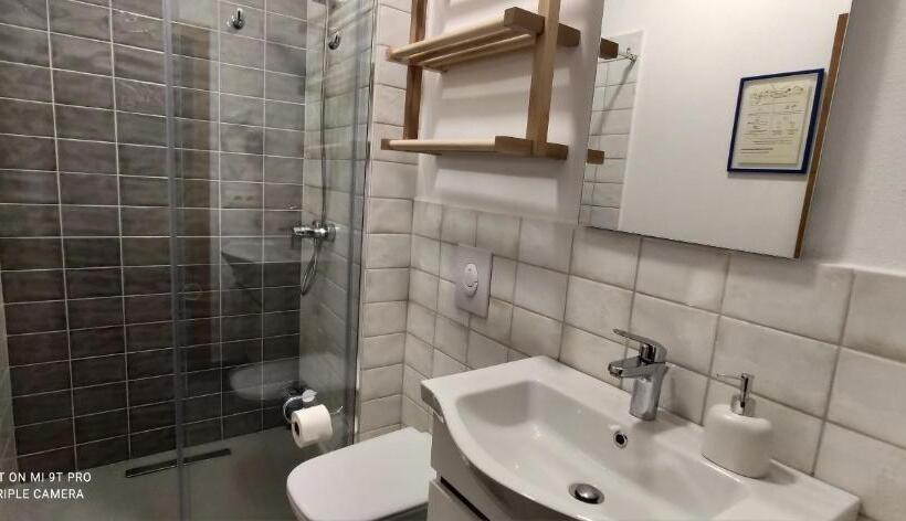 ペンション Guesthouse Tershana