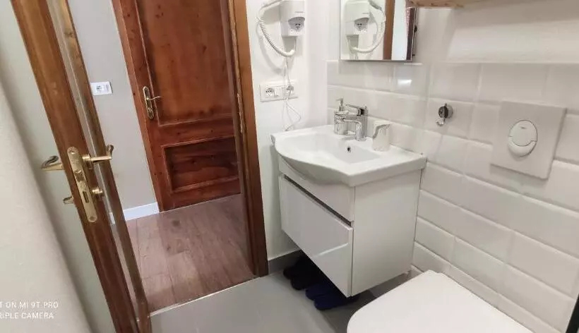 Majatalo Guesthouse Tershana