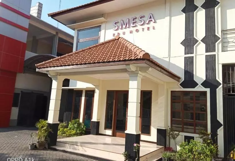 Smesa Edotel Syariah Surabaya Mitra Reddoorz
