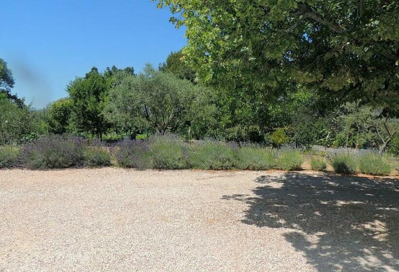 مبيت وإفطار Les Chênes Verts