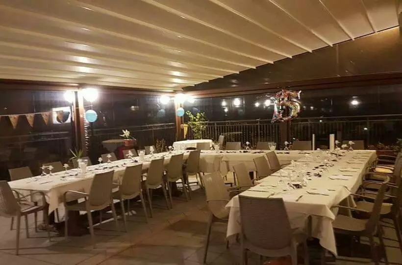 ホテル Ristorante Vittoria