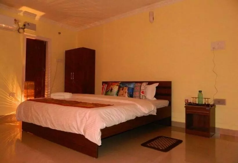 پانسیون Eastin Homestay