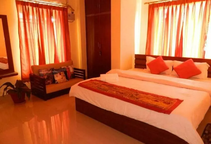 پانسیون Eastin Homestay