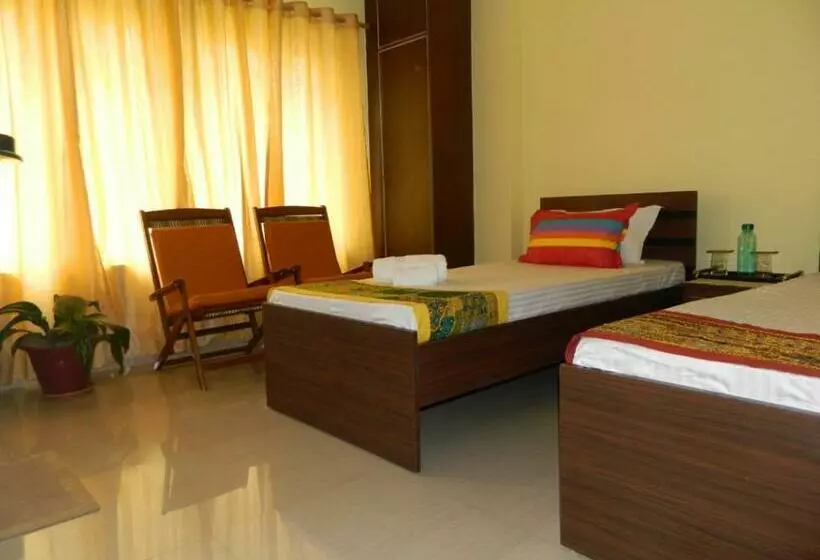 پانسیون Eastin Homestay