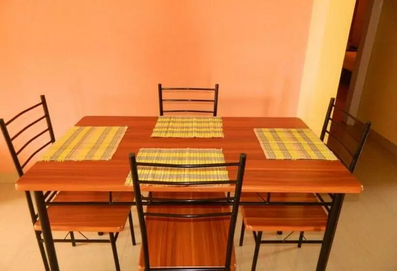 پانسیون Eastin Homestay