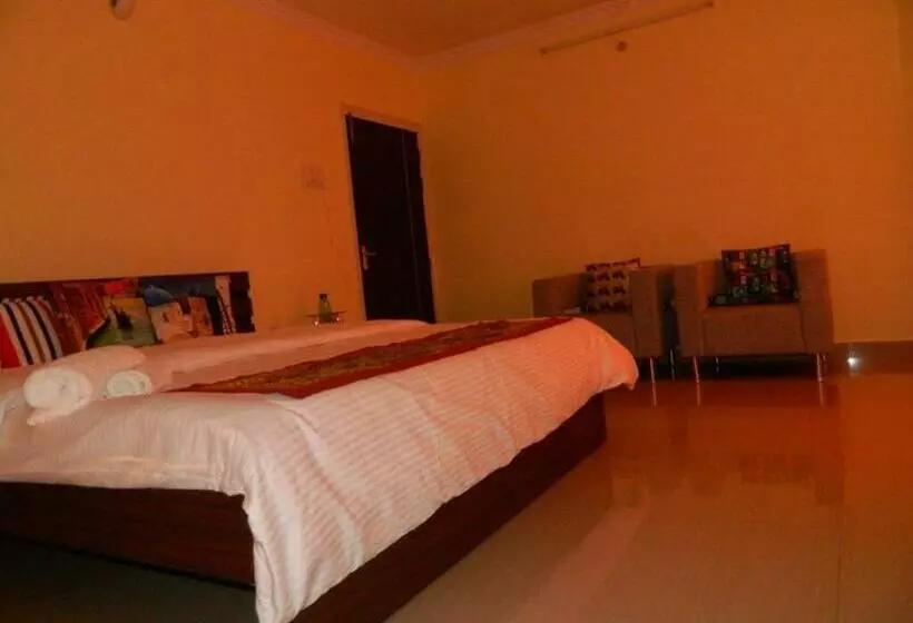 پانسیون Eastin Homestay