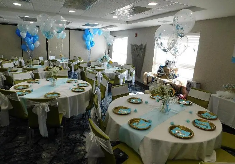Holiday Inn Express Hotel & Suites Southfield   Detroit, An Ihg