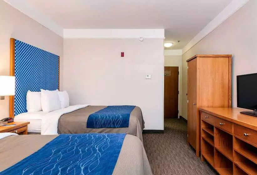 فندق Spark By Hilton Savannah Airport