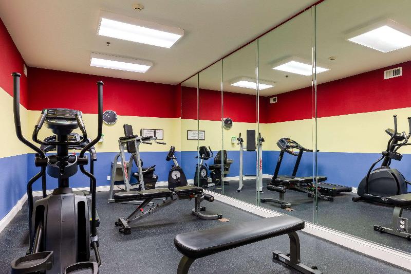 فندق Spark By Hilton Savannah Airport