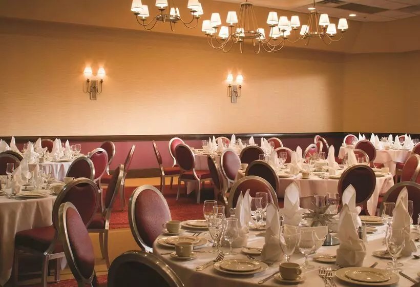 酒店 Doubletree By Hilton Cincinnati Airport