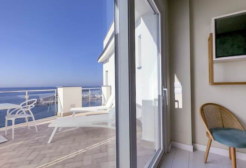 ホテル Giosue  A Mare Sorrento