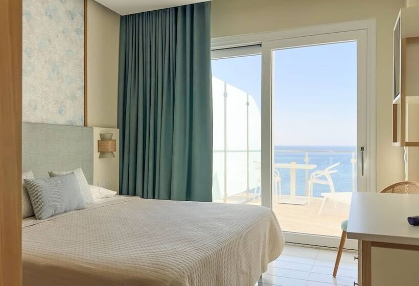 ホテル Giosue  A Mare Sorrento