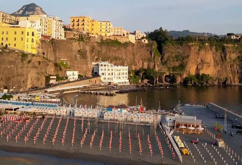 ホテル Giosue  A Mare Sorrento