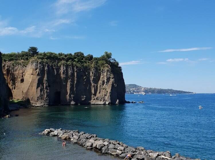 ホテル Giosue  A Mare Sorrento