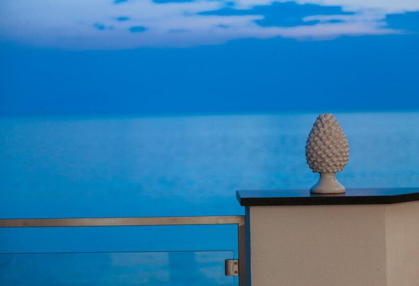 ホテル Giosue  A Mare Sorrento