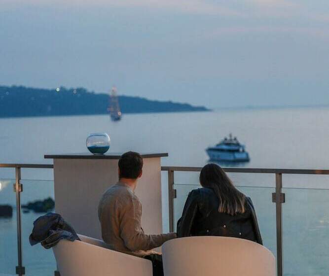 ホテル Giosue  A Mare Sorrento