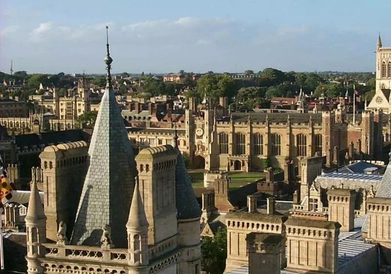 Отель Graduate By Hilton Cambridge