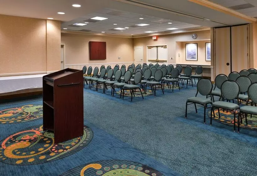 هتل Hilton Garden Inn Columbia