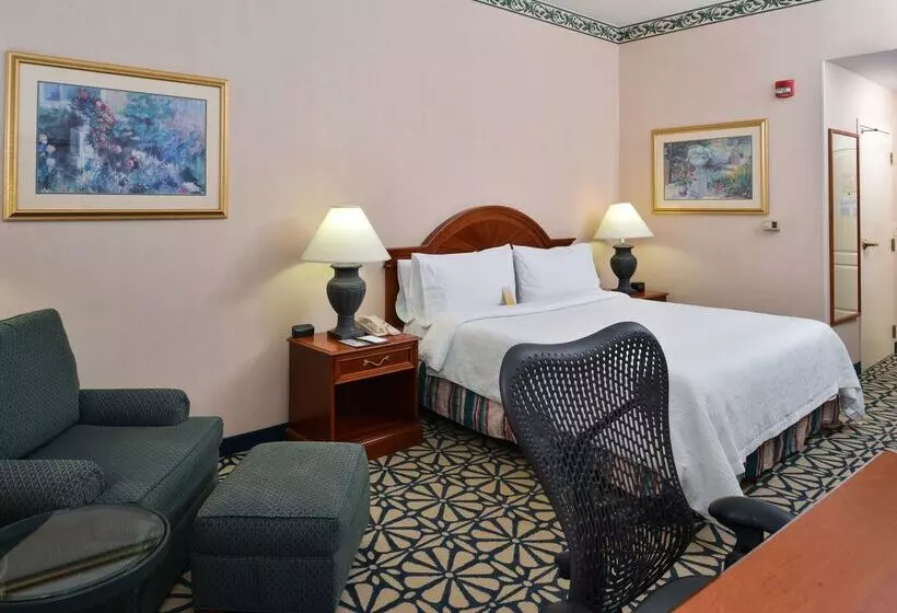 هتل Hilton Garden Inn Columbia