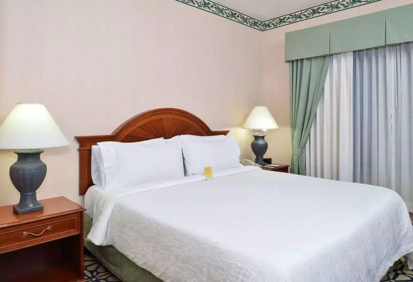 هتل Hilton Garden Inn Columbia