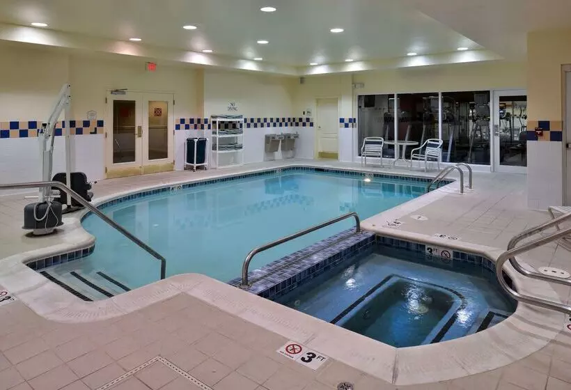 هتل Hilton Garden Inn Columbia