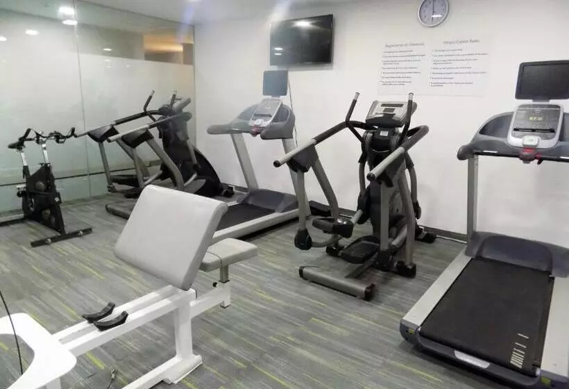 ホテル Holiday Inn Express Mexico Santa Fe By Ihg