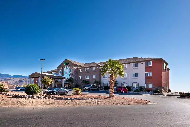 호텔 Holiday Inn Express & Suites Alamogordo Highway 54/70, An Ihg