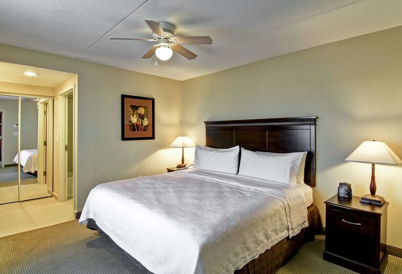 ホテル Homewood Suites By Hilton Sudbury