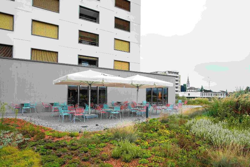 בית מלון כפרי Illuster  Urban & Local