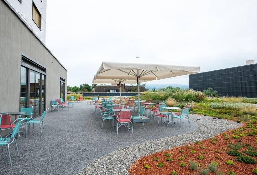 בית מלון כפרי Illuster  Urban & Local