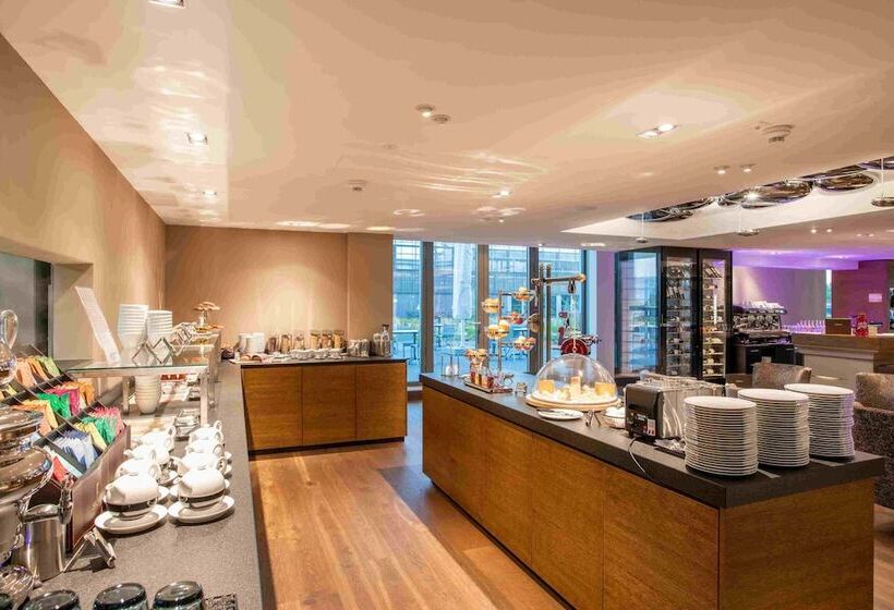 בית מלון כפרי Illuster  Urban & Local