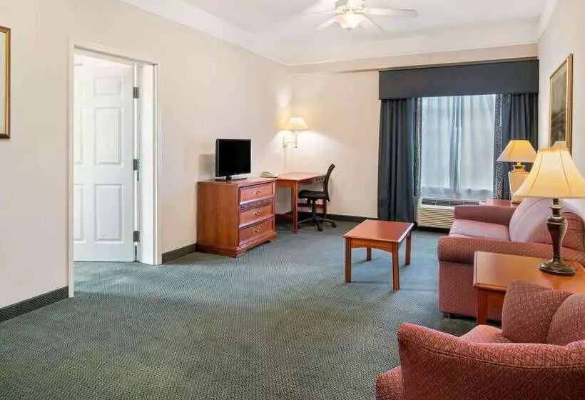 هتل La Quinta Inn And Suites Fort Myers I75