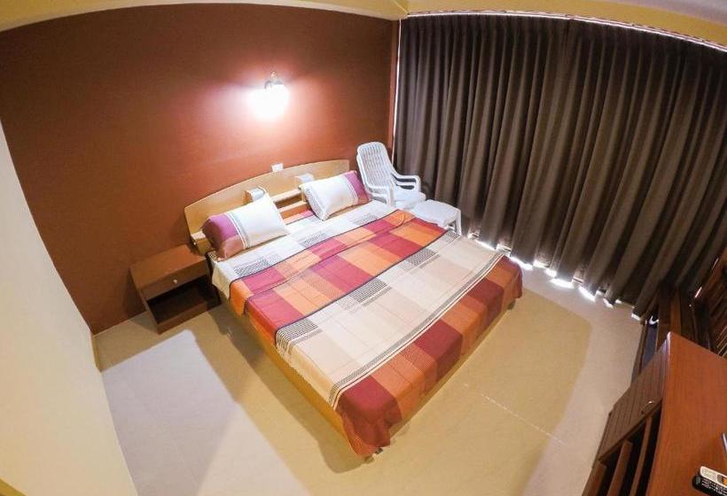 فندق Madam House