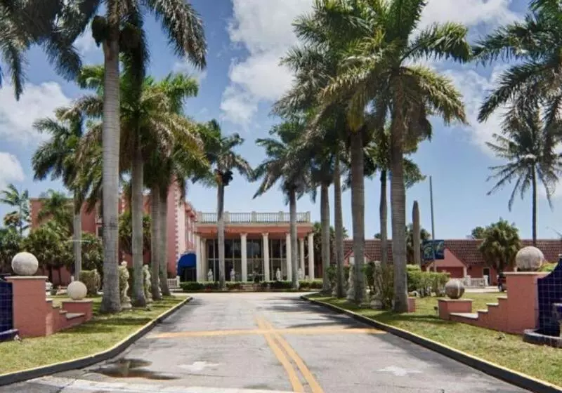 ホテル Miami Gardens Inn & Suites