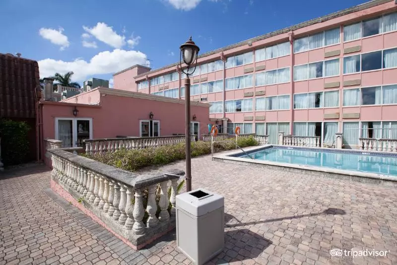 ホテル Miami Gardens Inn & Suites