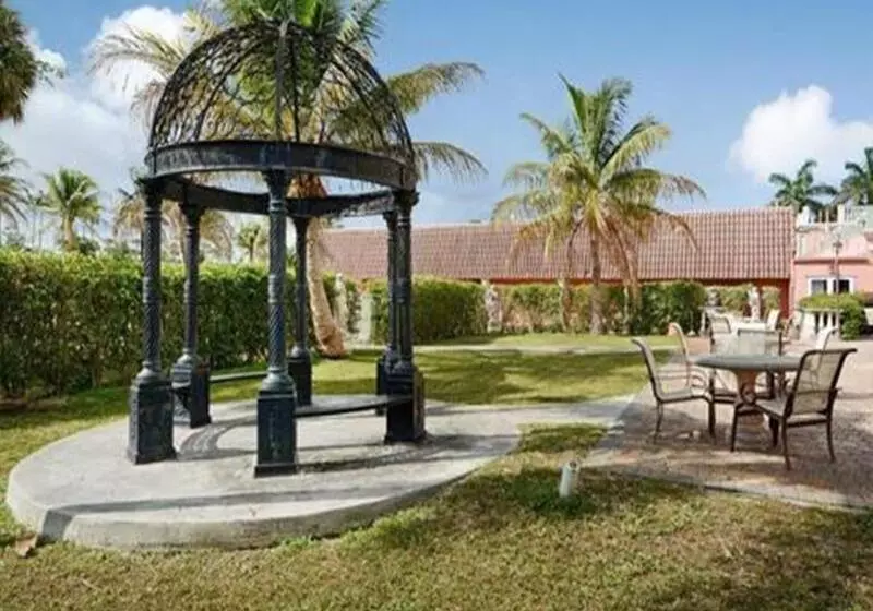 ホテル Miami Gardens Inn & Suites