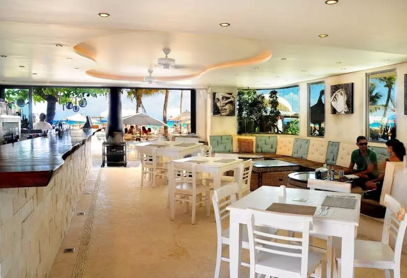 Porto Playa Condo Hotel And Beach Club