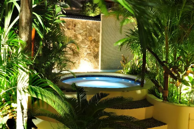 Porto Playa Condo Hotel And Beach Club