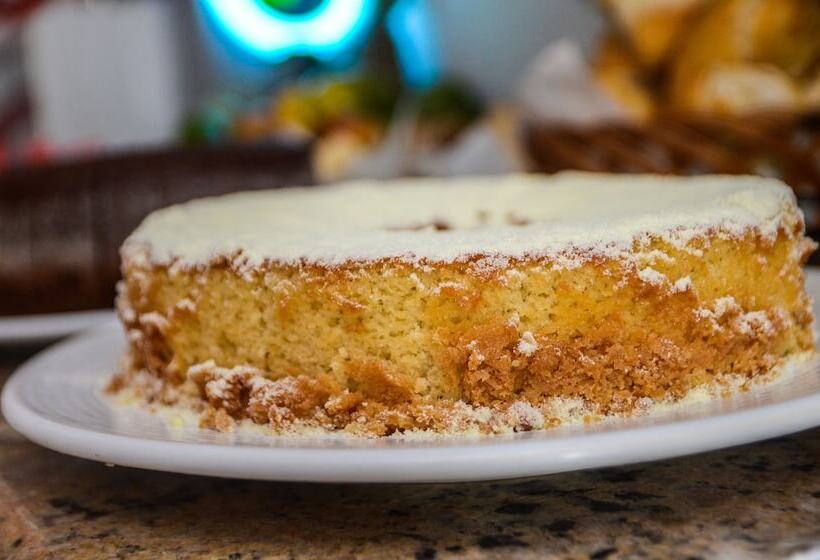 ホテル Iracemar Piscina Aquecida