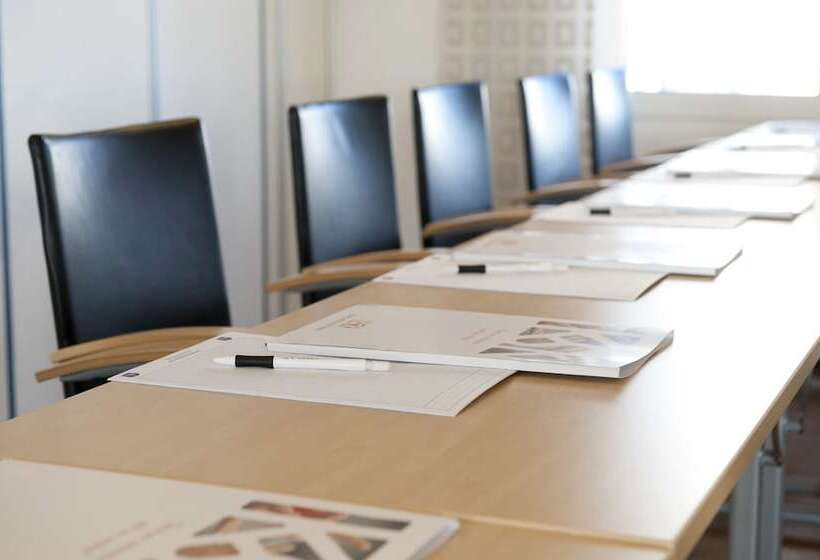 هتل Sturup Airport