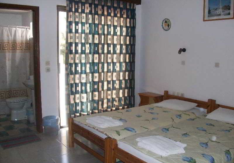 בית מלון כפרי Varelis