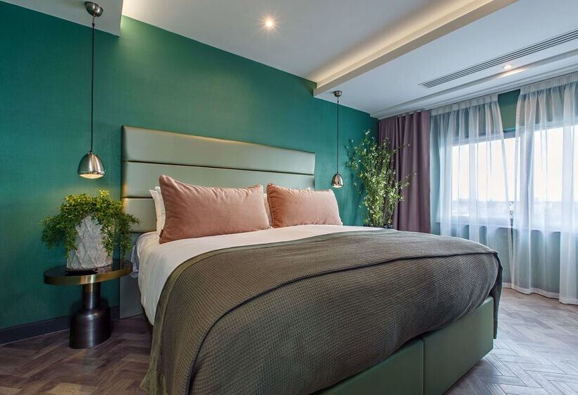 فندق Waterfront Southport