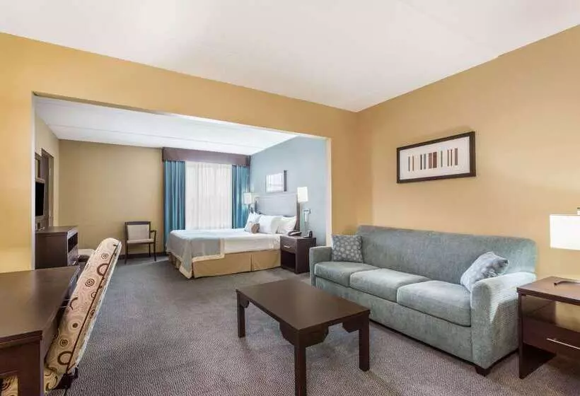 Hotel Wingate By Wyndham Regina